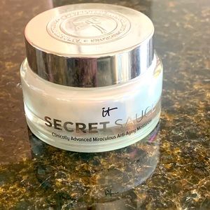 It Cosmetics Secret Sauce Anti-Aging Moisturizer